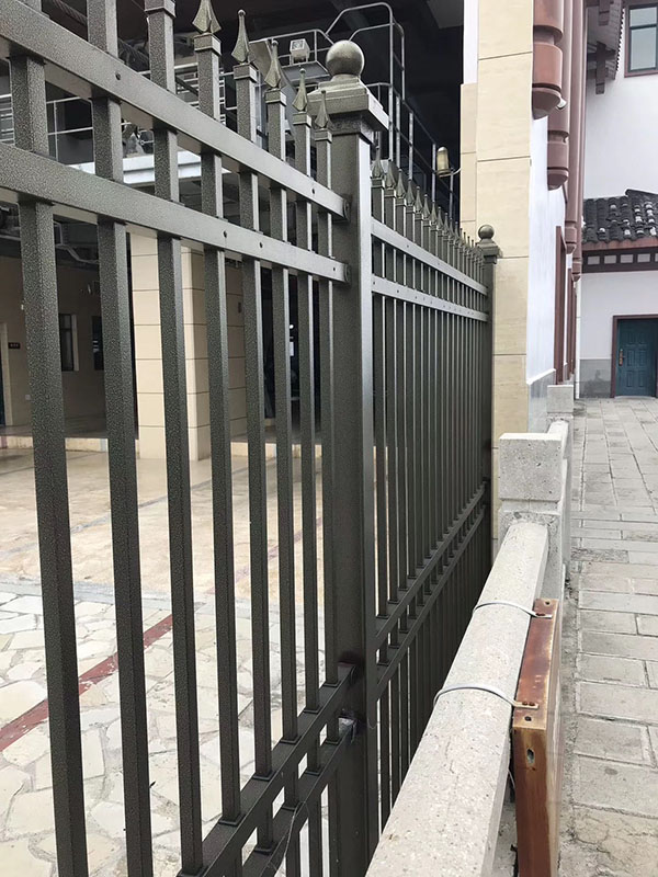 小區(qū)社區(qū)鋅鋼護(hù)欄